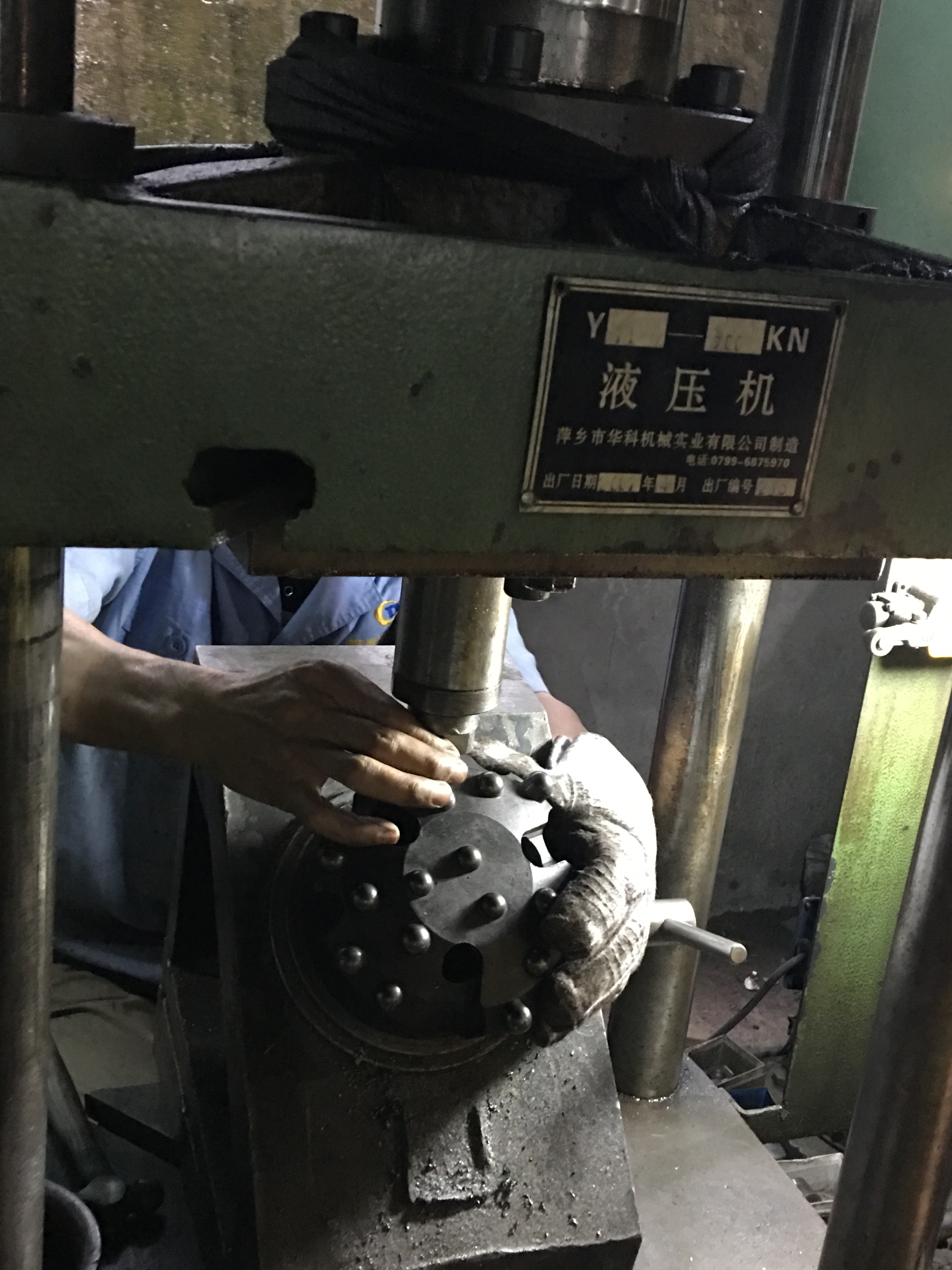 米数多潜孔钻头 提供高中低风压潜孔钻头 潜孔冲击器 等优质采掘钻具