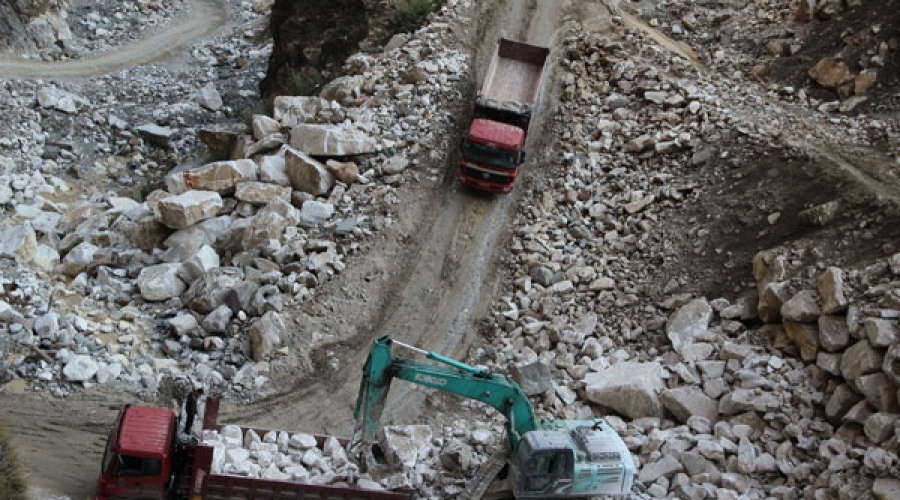 米数多新一代潜孔钻头在广西取得突破