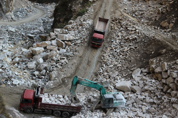 米数多新一代潜孔钻头在广西取得突破